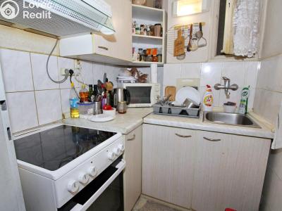 Sale apartment 1+KK Praha, Velehradská č. 5