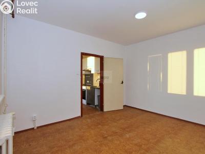Rent apartment 3+KK Praha, Rýmařovská 474 č. 8