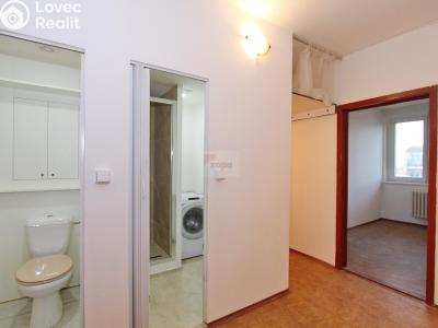Rent apartment 3+KK Praha, Rýmařovská 474 č. 12