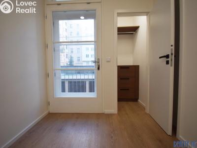 Rent apartment 3+KK Praha, Janovského č. 19