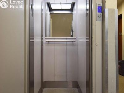 Rent apartment 3+KK Praha, Janovského č. 27