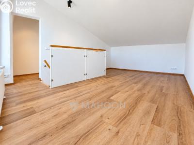 Rent apartment 2+KK Kostelec nad Labem, Zeyvalova č. 6