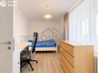 Sale apartment 2+1 Praha, Postupická č. 13