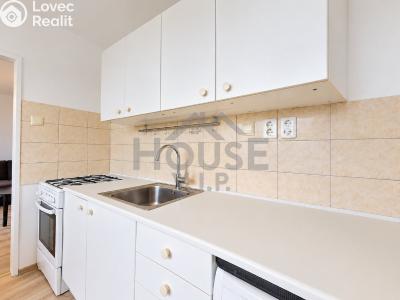 Sale apartment 2+1 Praha, Postupická č. 16