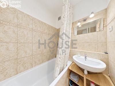 Sale apartment 2+1 Praha, Postupická č. 17