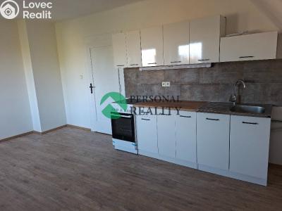 Pronájem bytu 2+KK Jesenice, Školní č. 2