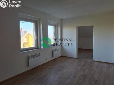Pronájem bytu 2+KK Jesenice, Školní č. 4