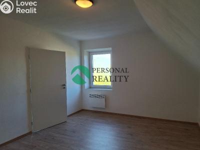 Pronájem bytu 2+KK Jesenice, Školní č. 7