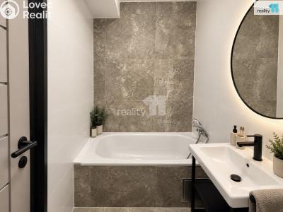 Sale apartment 1+KK Praha 9, Českobrodská č. 3
