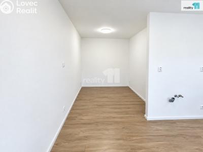 Sale apartment 1+KK Praha 9, Českobrodská č. 7