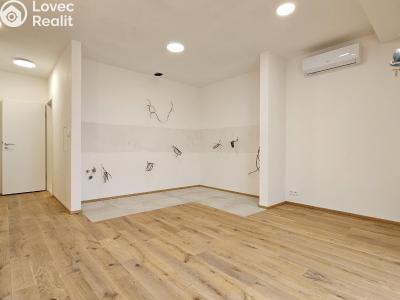 Prodej bytu 2+KK Bystřice nad Pernštejnem, Masarykovo náměstí 56 č. 8