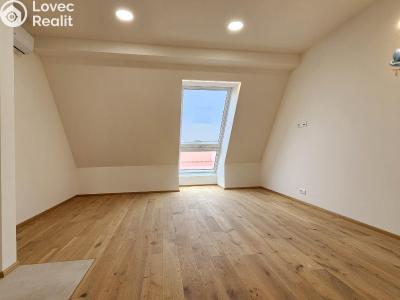 Prodej bytu 2+KK Bystřice nad Pernštejnem, Masarykovo náměstí 56 č. 9