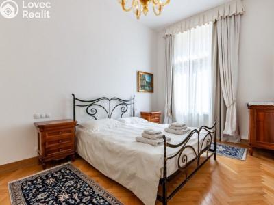 Pronájem bytu 3+KK Praha, Italská č. 3