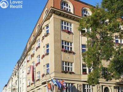 Pronájem bytu 4+KK Praha, Na hrobci č. 17