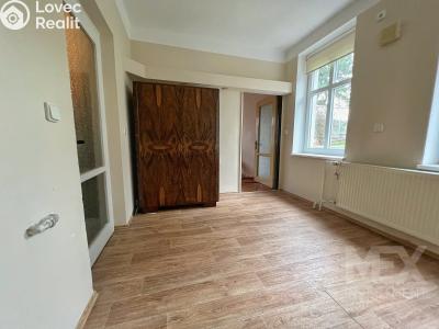 Продаж сімейного будинку Náchod, Podzámčí 707 č. 14