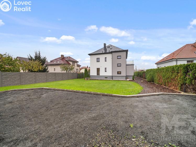 Продаж сімейного будинку Všestary č. 4