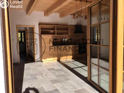 Sale multi-gen house Přední Výtoň č. 3