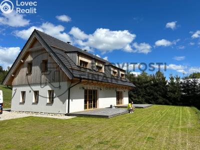 Sale multi-gen house Přední Výtoň č. 7