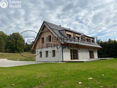 Sale multi-gen house Přední Výtoň č. 12