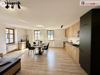 Prodej bytu 2+KK Horní Blatná, náměstí Sv. Vavřince č. 11