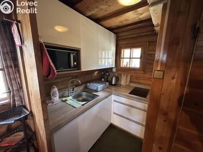 Sale hut Velké Karlovice č. 4