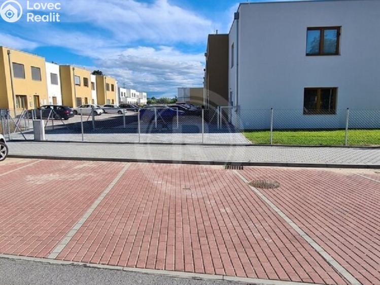 Pronájem garážového stání České Budějovice, Platanová č. 3