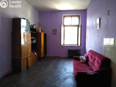 Sale family house Žleby, Zámecké náměstí 6 č. 11