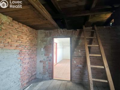 Prodej rodinného domu Valeč, Jabloňová č. 39