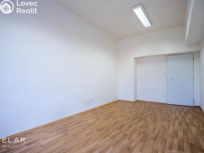Pronájem kanceláře Krnov, Revoluční č. 3