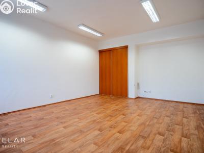 Pronájem kanceláře Krnov, Revoluční č. 4