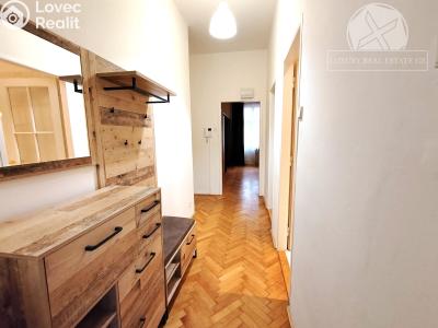 Pronájem bytu 2+1 Praha, Školská č. 2