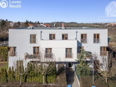 Продажа квартиры 1+KK Zbuzany, Lomená č. 19