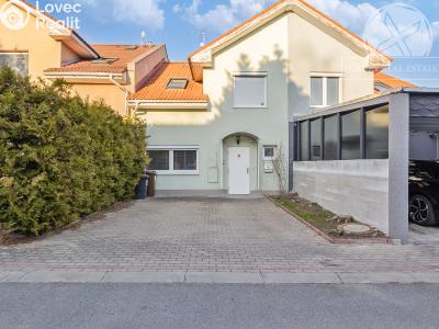 Sale family house Nupaky, Za Hotelem č. 28