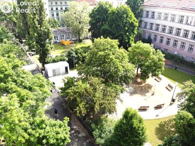 Prodej obchodního prostoru Praha, Ortenovo náměstí č. 11