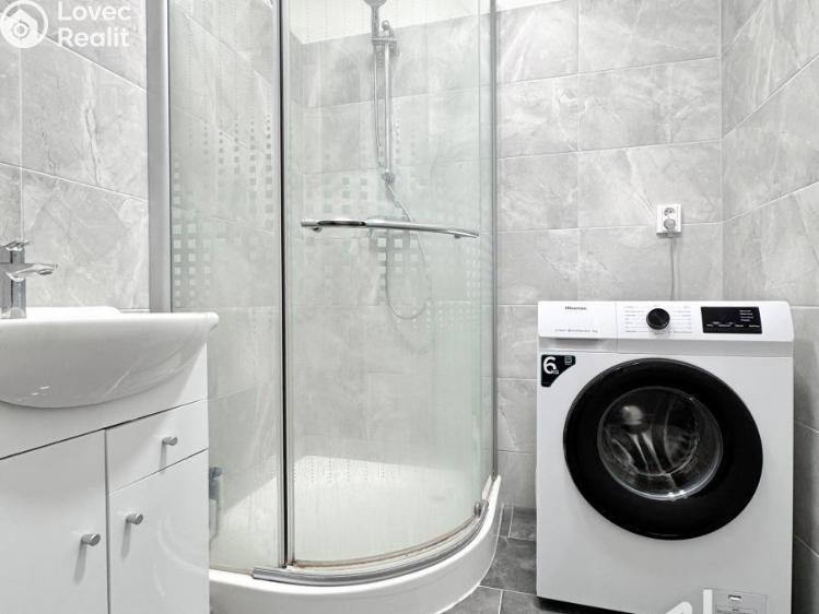 Продаж квартири 3+KK Praha, Pomořanská 486/7 č. 4
