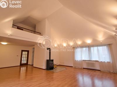 Rent family house Praha, Ke hrádku č. 14