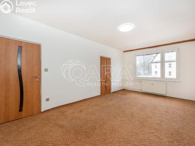 Prodej bytu 3+1 Hostinné, Sídliště 692 č. 5