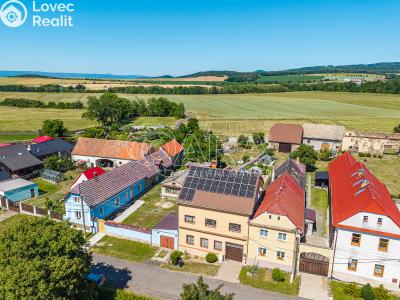 Prodej rodinného domu Měrunice č. 1