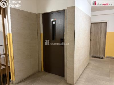 Sale apartment 2+KK Praha 8, Kostřínská č. 33