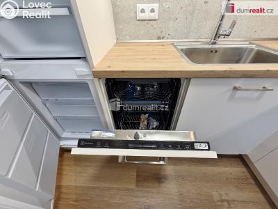 Sale apartment 2+KK Praha 8, Kostřínská č. 8