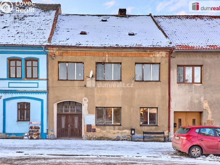 Prodej rodinného domu Kravaře, náměstí č. 2