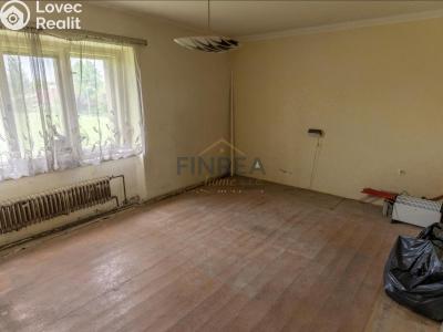 Prodej rodinného domu Děčany č. 24