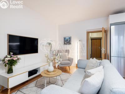 Sale apartment 3+KK Praha, V kuťatech č. 10