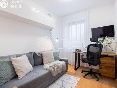 Sale apartment 3+KK Praha, V kuťatech č. 18