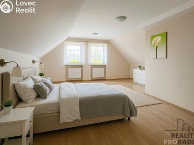 Prodej rodinného domu Jesenice, Vestecká č. 3