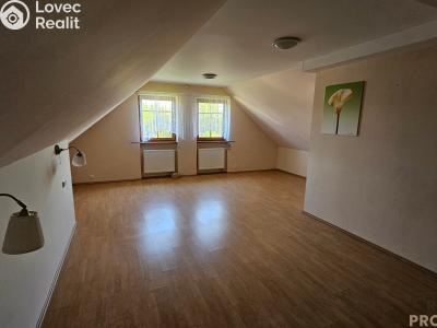 Prodej rodinného domu Jesenice, Vestecká č. 12