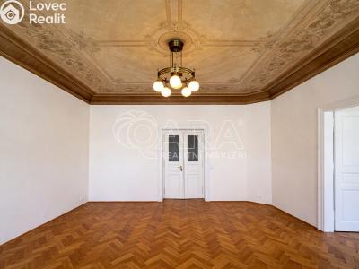 Аренда квартиры 4+1 Praha, Pařížská č. 1
