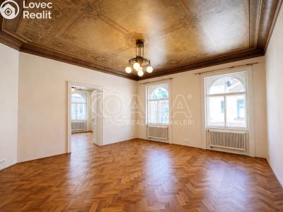 Аренда квартиры 4+1 Praha, Pařížská č. 9