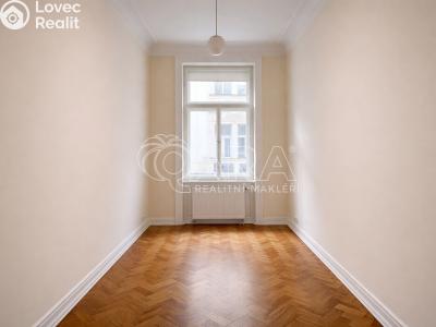 Аренда квартиры 4+1 Praha, Pařížská č. 11