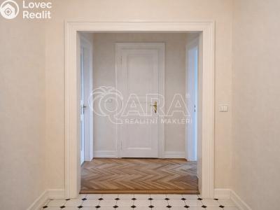 Аренда квартиры 4+1 Praha, Pařížská č. 15